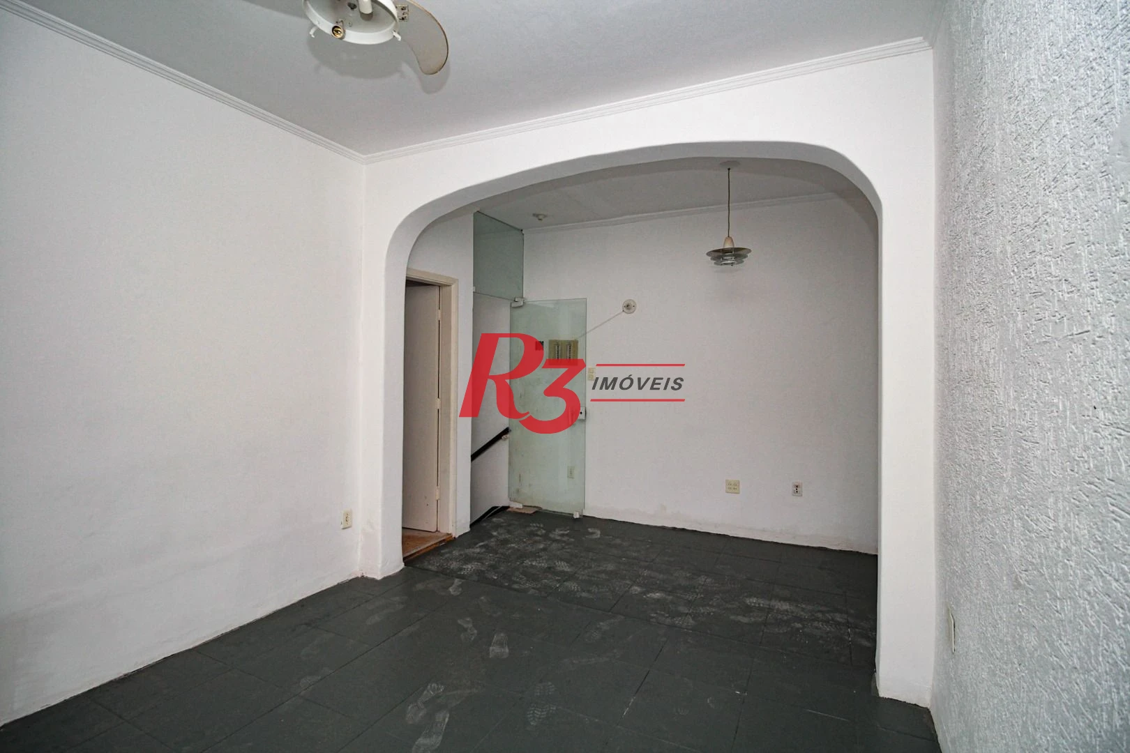 Sobrado para alugar, 225 m² por R$ 9.290,00/mês - Marapé - Santos/SP