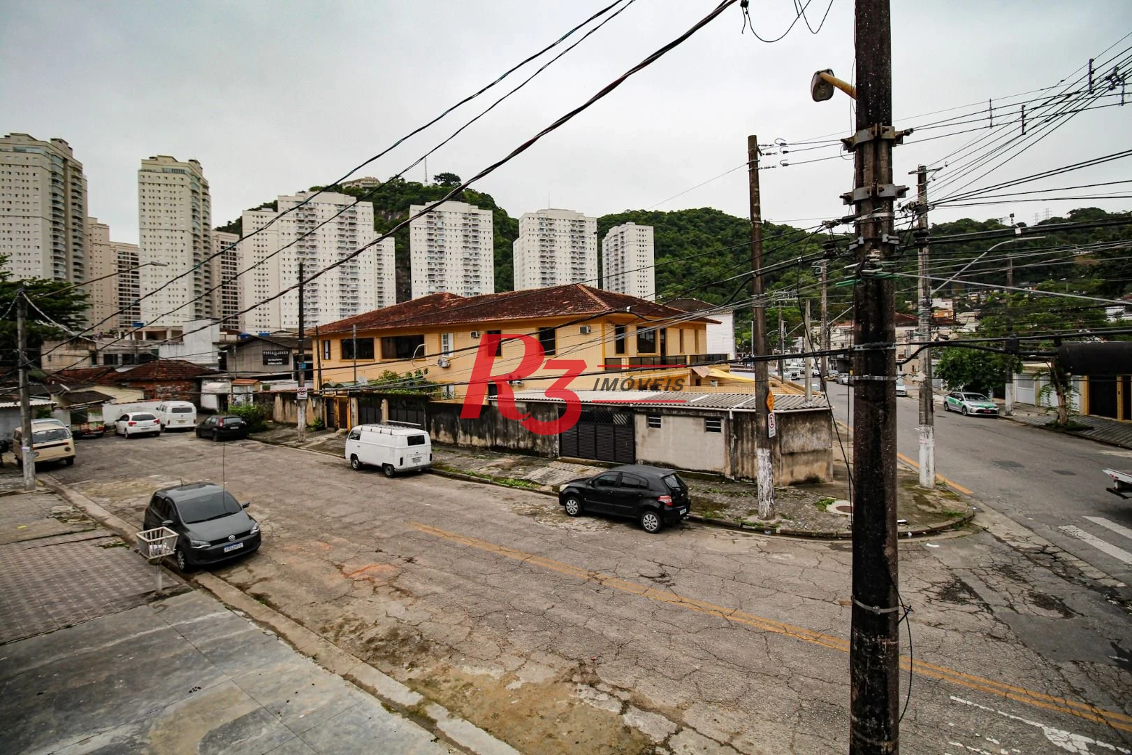 Sobrado para alugar, 225 m² por R$ 9.290,00/mês - Marapé - Santos/SP