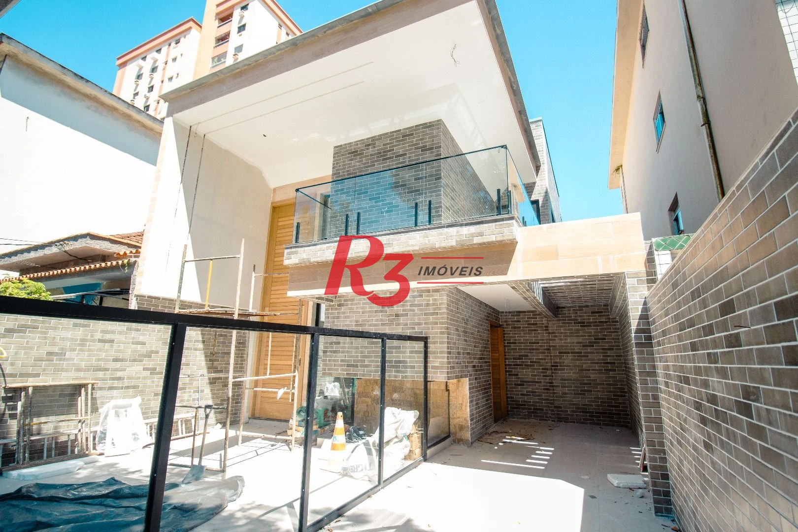 Casa com 3 dormitórios à venda, 236 m² por R$ 2.200.000,00 - Embaré - Santos/SP