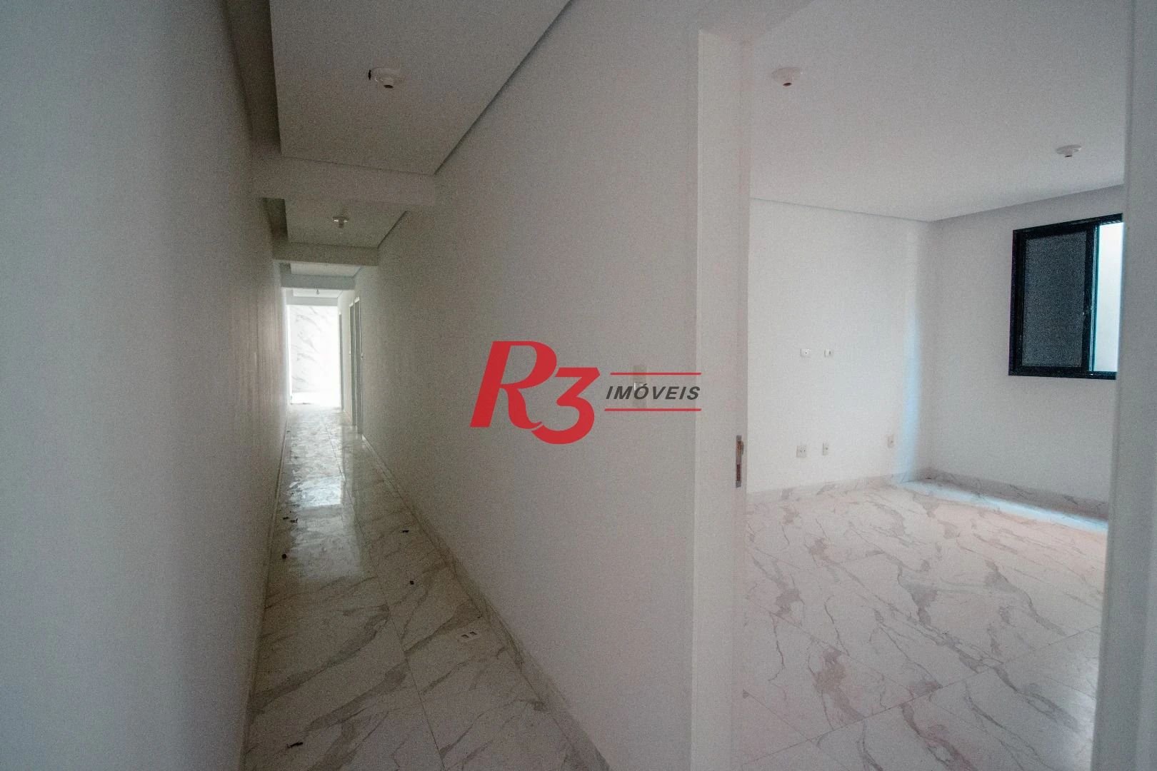 Casa com 3 dormitórios à venda, 236 m² por R$ 2.200.000,00 - Embaré - Santos/SP