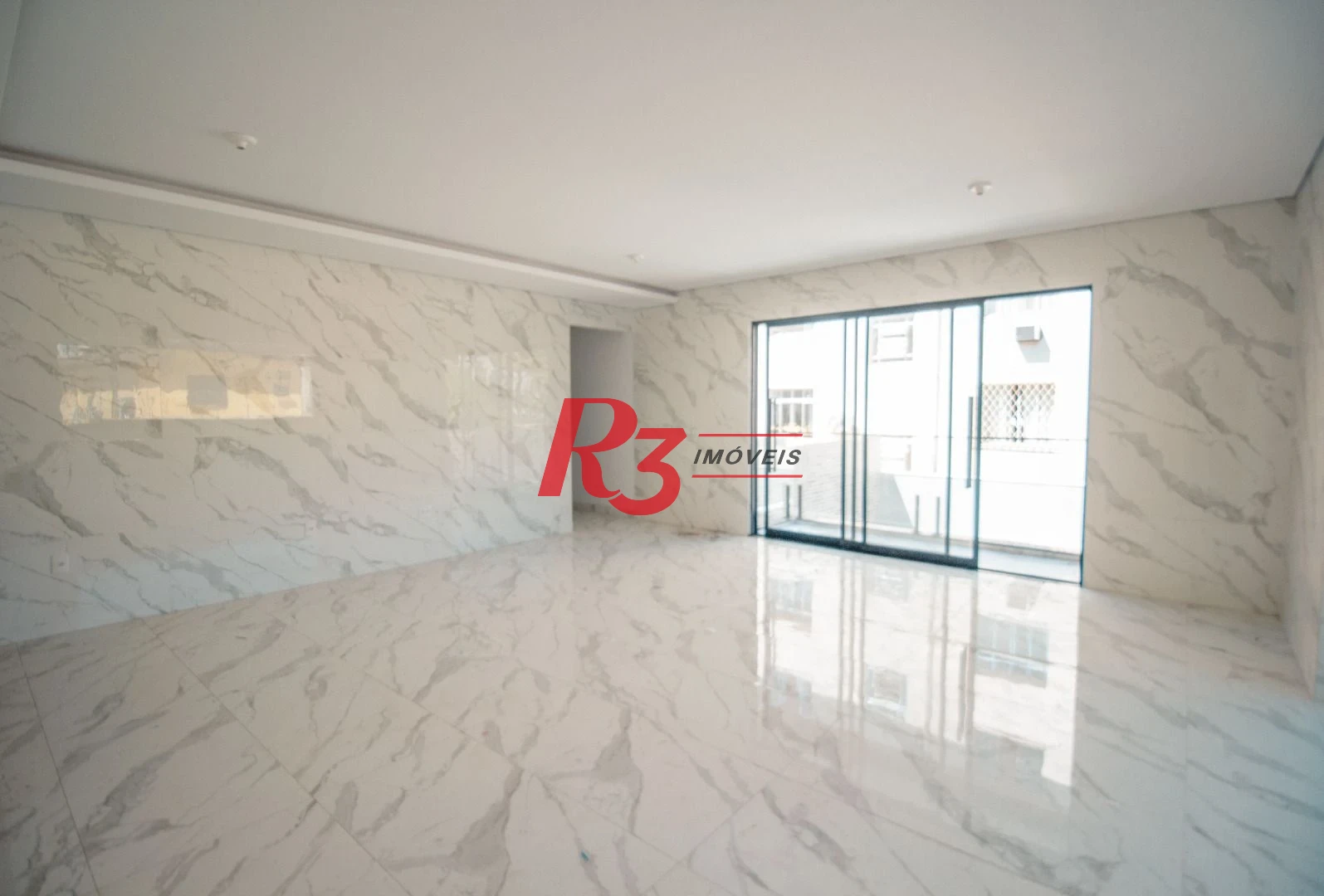 Casa com 3 dormitórios à venda, 236 m² por R$ 2.200.000,00 - Embaré - Santos/SP