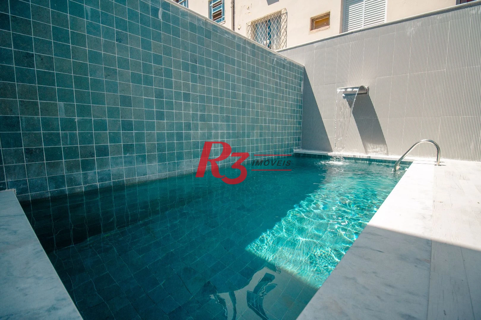 Casa com 3 dormitórios à venda, 236 m² por R$ 2.200.000,00 - Embaré - Santos/SP