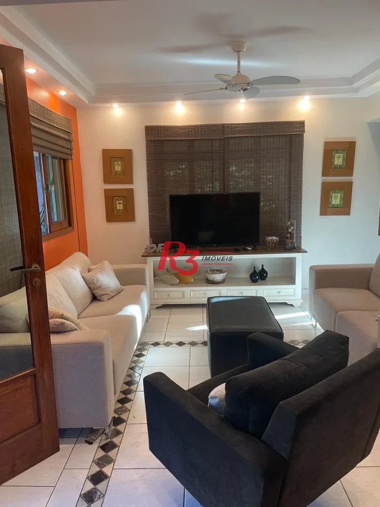 Casa com 4 dormitórios à venda, 247 m² por R$ 1.800.000,00 - Balneário Praia do Pernambuco - Guarujá/SP