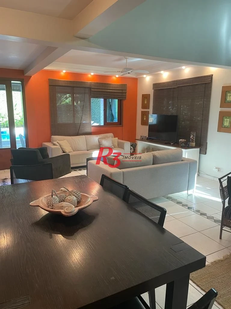 Casa com 4 dormitórios à venda, 247 m² por R$ 1.800.000,00 - Balneário Praia do Pernambuco - Guarujá/SP