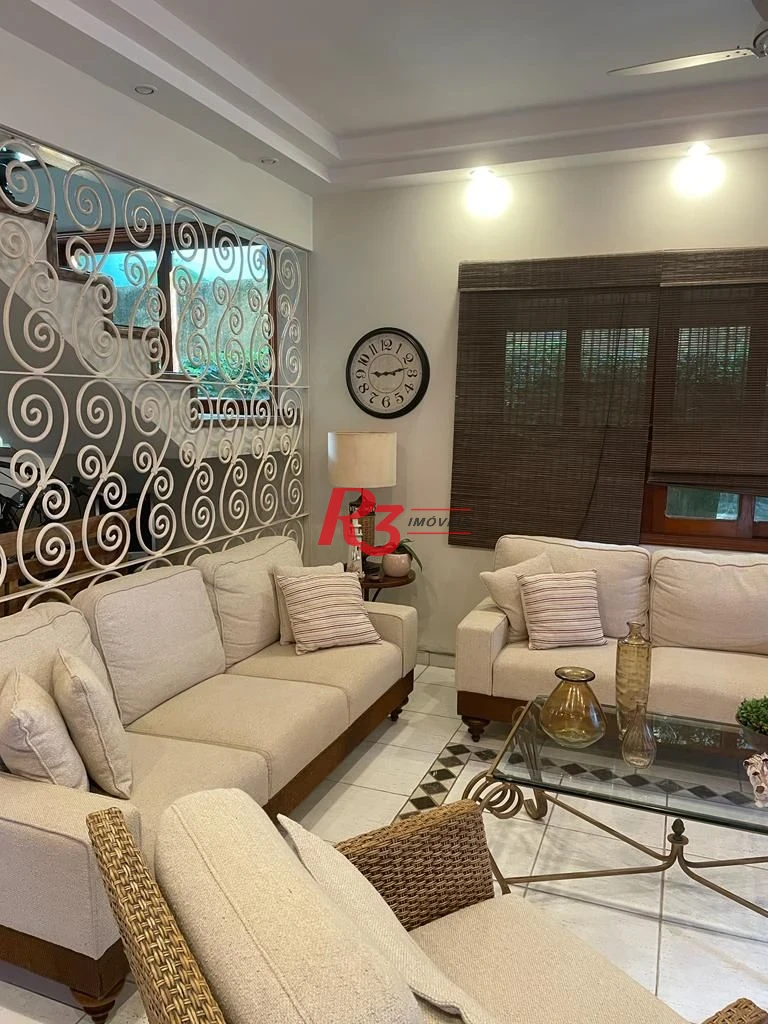 Casa com 4 dormitórios à venda, 247 m² por R$ 1.800.000,00 - Balneário Praia do Pernambuco - Guarujá/SP