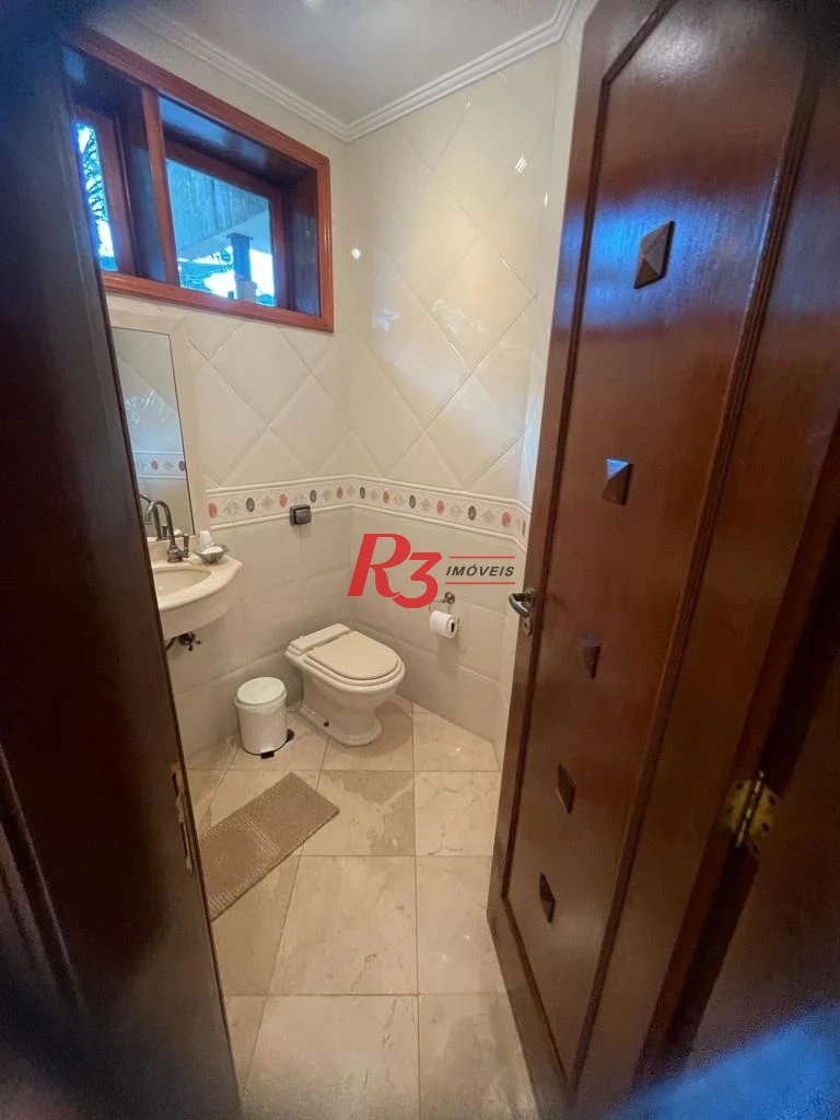 Casa com 4 dormitórios à venda, 247 m² por R$ 1.800.000,00 - Balneário Praia do Pernambuco - Guarujá/SP
