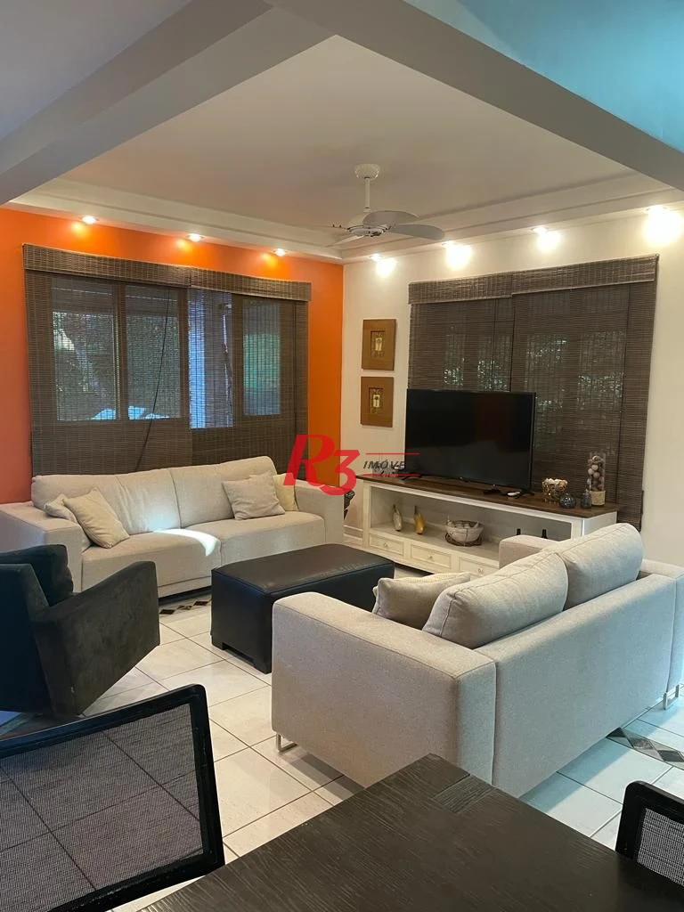 Casa com 4 dormitórios à venda, 247 m² por R$ 1.800.000,00 - Balneário Praia do Pernambuco - Guarujá/SP