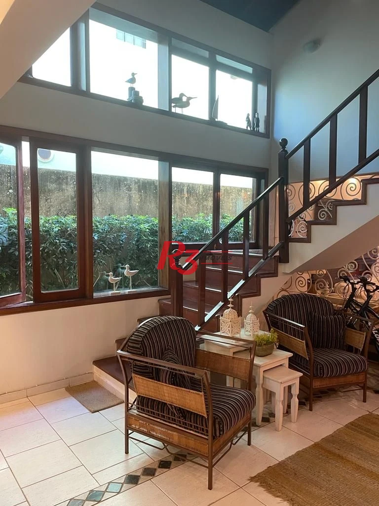 Casa com 4 dormitórios à venda, 247 m² por R$ 1.800.000,00 - Balneário Praia do Pernambuco - Guarujá/SP