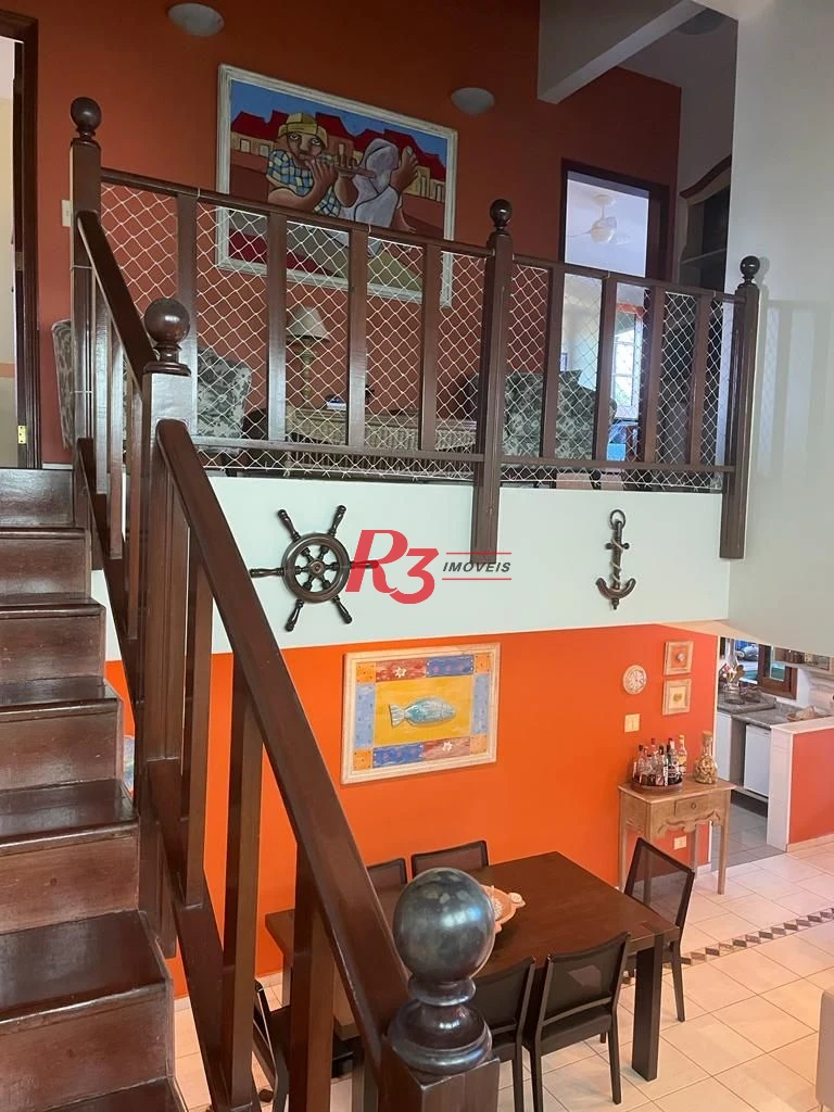 Casa com 4 dormitórios à venda, 247 m² por R$ 1.800.000,00 - Balneário Praia do Pernambuco - Guarujá/SP