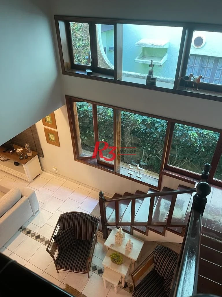 Casa com 4 dormitórios à venda, 247 m² por R$ 1.800.000,00 - Balneário Praia do Pernambuco - Guarujá/SP