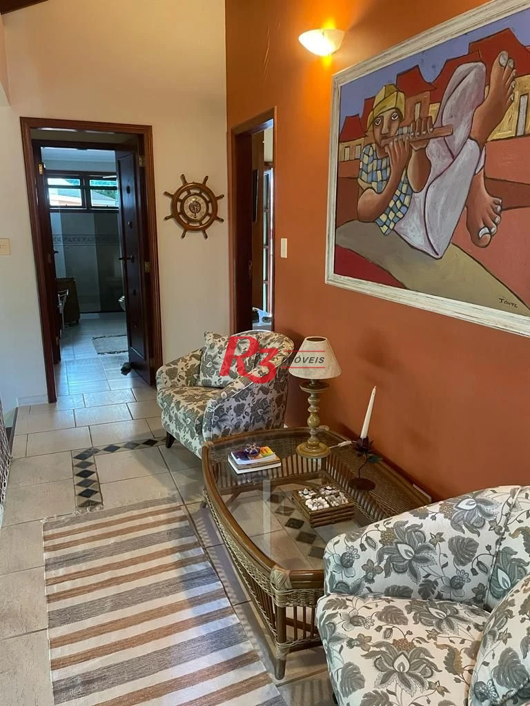 Casa com 4 dormitórios à venda, 247 m² por R$ 1.800.000,00 - Balneário Praia do Pernambuco - Guarujá/SP