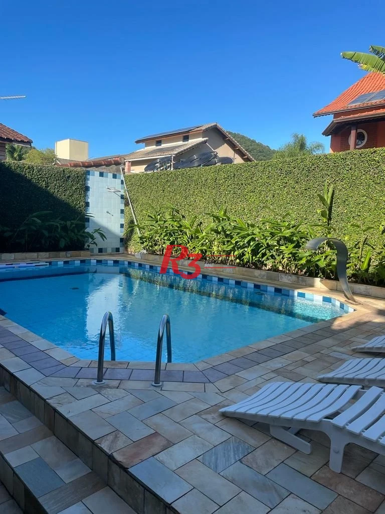 Casa com 4 dormitórios à venda, 247 m² por R$ 1.800.000,00 - Balneário Praia do Pernambuco - Guarujá/SP