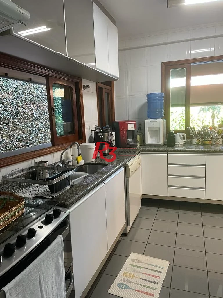 Casa com 4 dormitórios à venda, 247 m² por R$ 1.800.000,00 - Balneário Praia do Pernambuco - Guarujá/SP