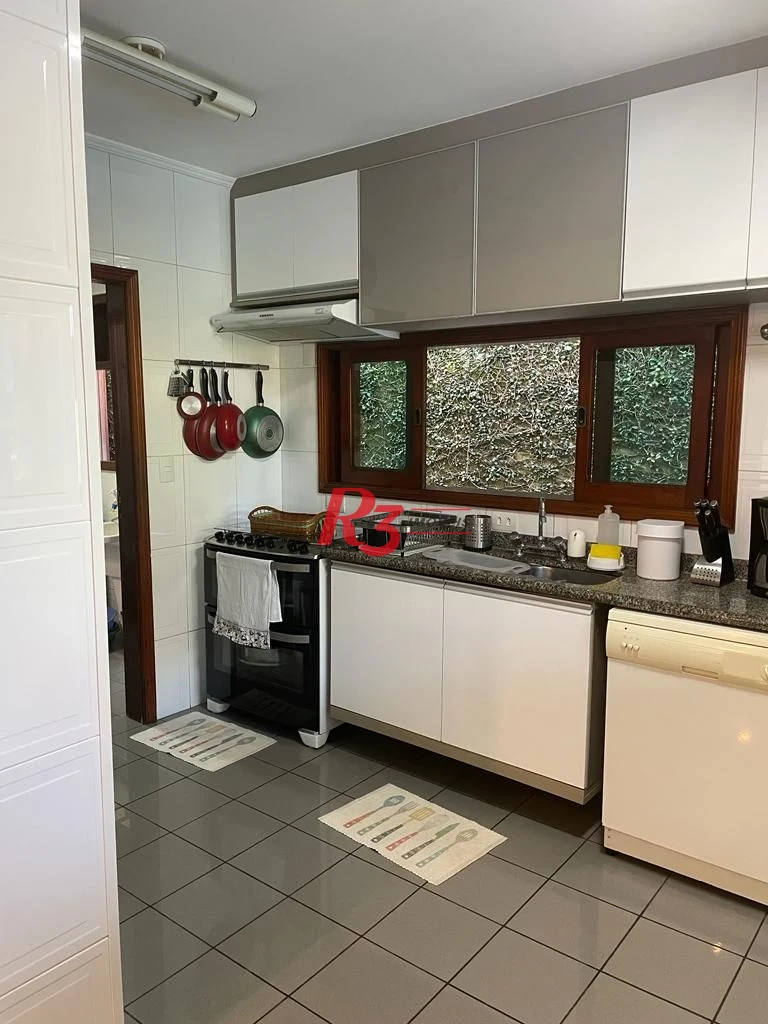 Casa com 4 dormitórios à venda, 247 m² por R$ 1.800.000,00 - Balneário Praia do Pernambuco - Guarujá/SP