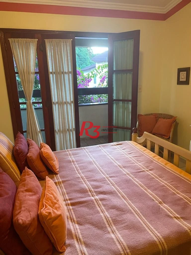 Casa com 4 dormitórios à venda, 247 m² por R$ 1.800.000,00 - Balneário Praia do Pernambuco - Guarujá/SP