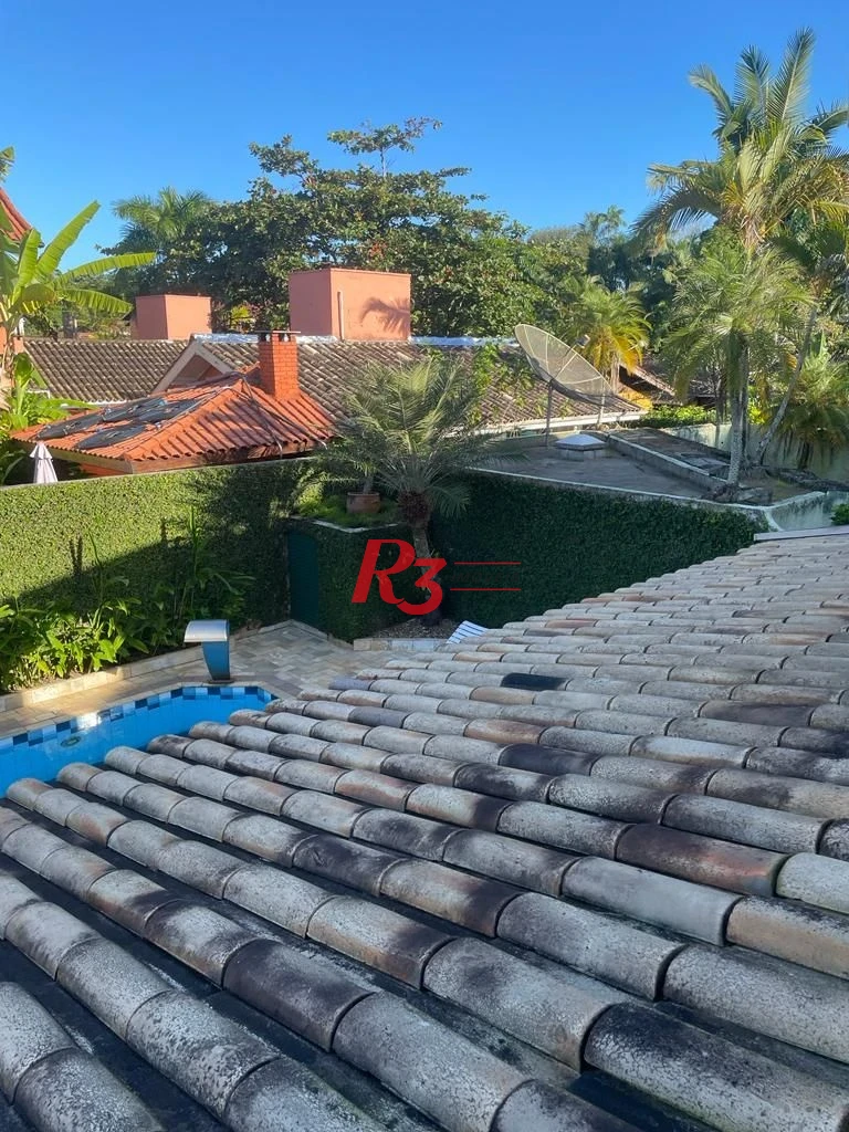 Casa com 4 dormitórios à venda, 247 m² por R$ 1.800.000,00 - Balneário Praia do Pernambuco - Guarujá/SP