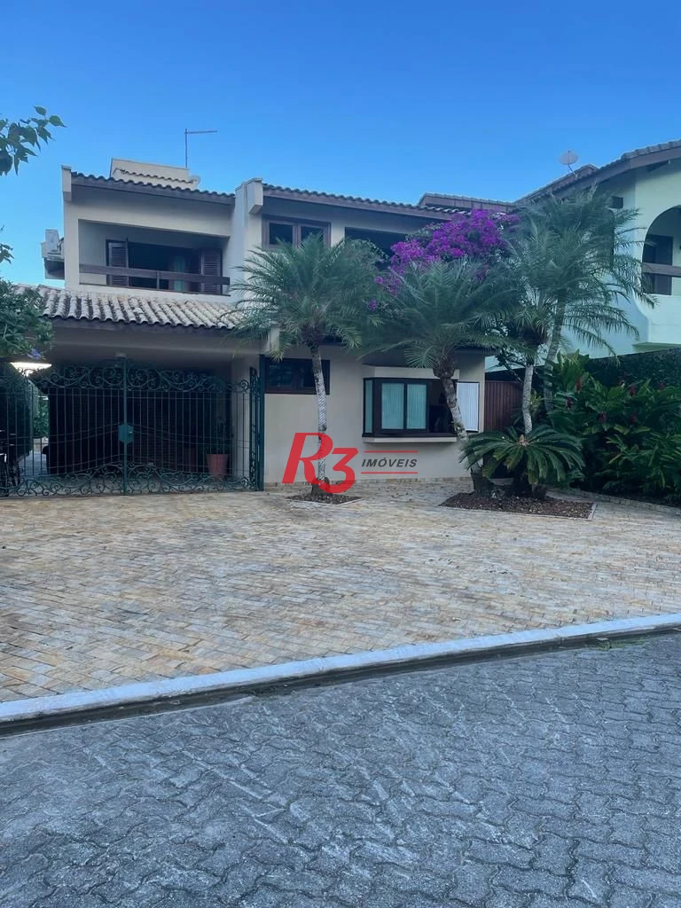 Casa com 4 dormitórios à venda, 247 m² por R$ 1.800.000,00 - Balneário Praia do Pernambuco - Guarujá/SP