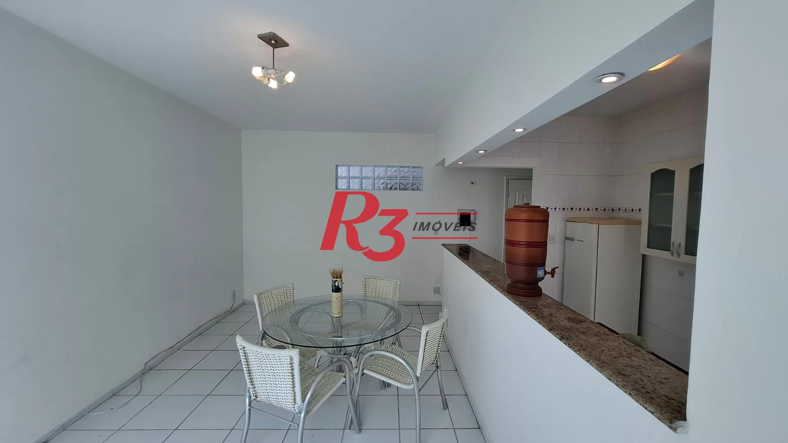 Apartamento com 2 dormitórios para alugar, 81 m² por R$ 4.557,39/mês - José Menino - Santos/SP