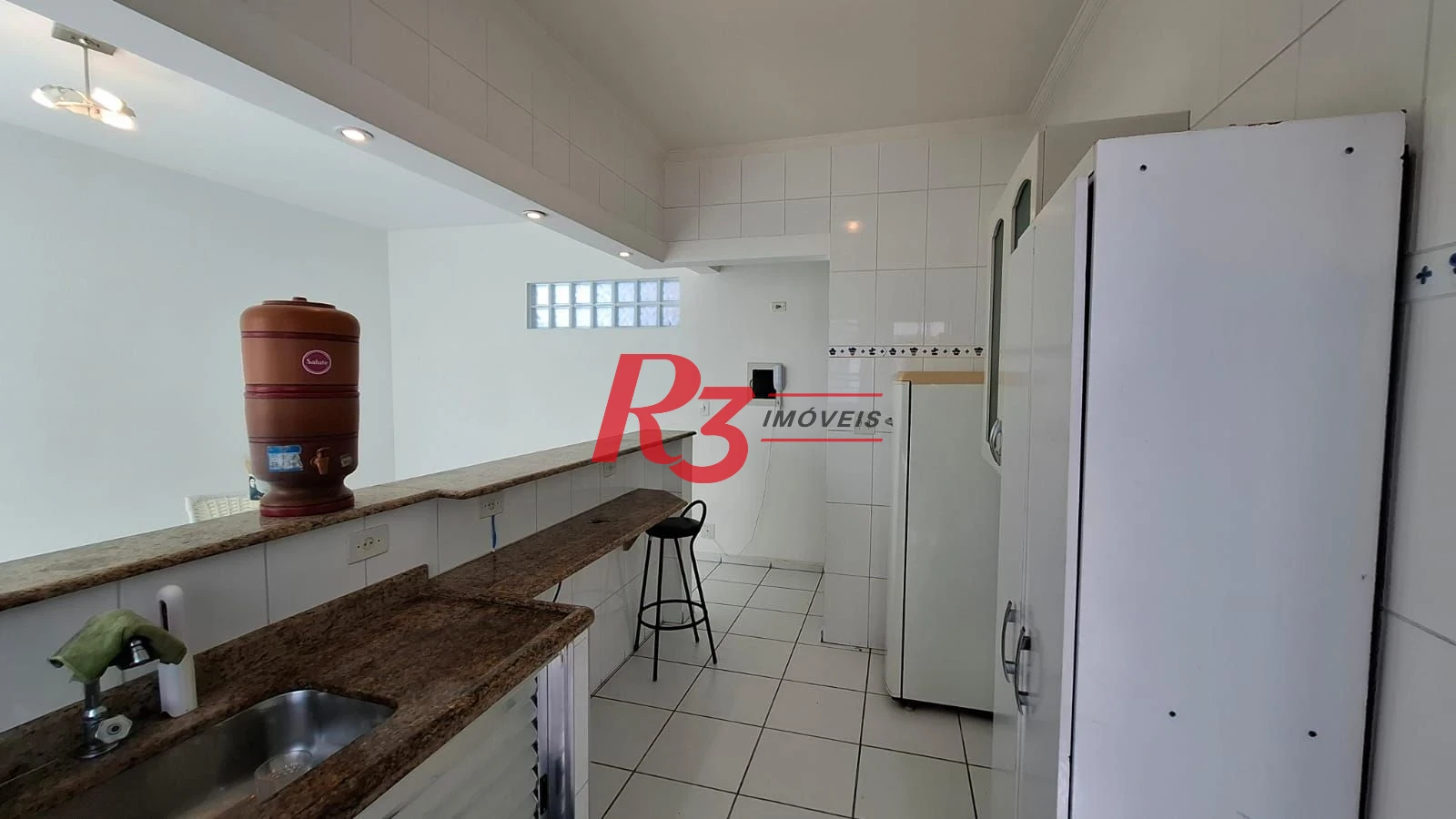 Apartamento com 2 dormitórios para alugar, 81 m² por R$ 4.557,39/mês - José Menino - Santos/SP