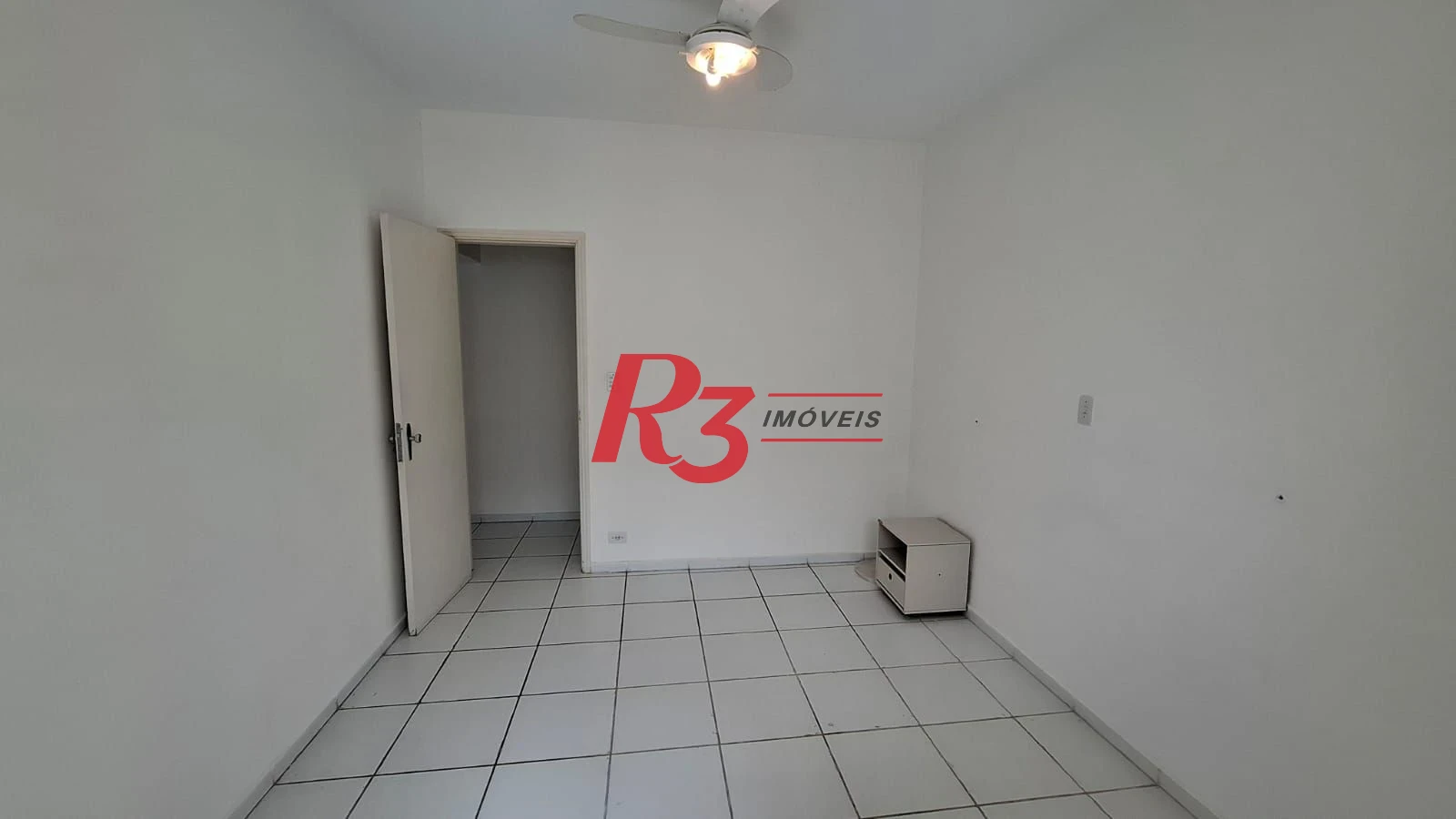 Apartamento com 2 dormitórios para alugar, 81 m² por R$ 4.557,39/mês - José Menino - Santos/SP