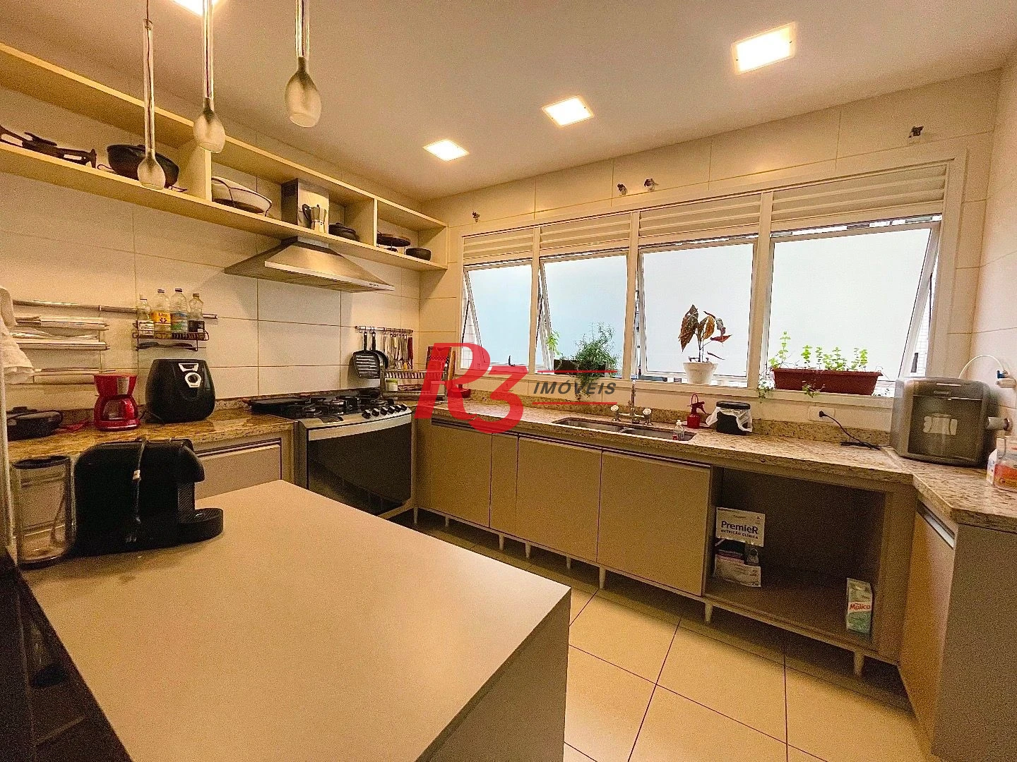 Apartamento Garden com 4 dormitórios à venda, 270 m²  - Gonzaga - Santos/SP