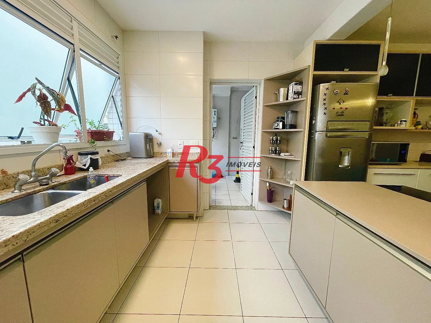 Apartamento Garden com 4 dormitórios à venda, 270 m²  - Gonzaga - Santos/SP