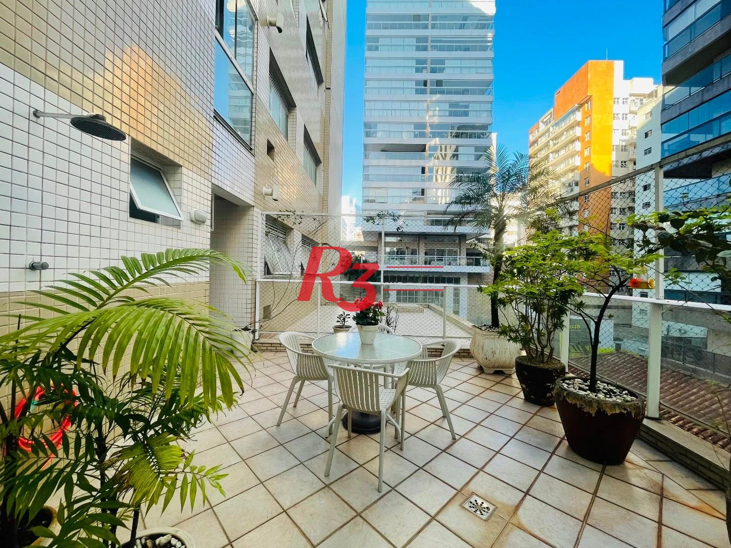 Apartamento Garden com 4 dormitórios à venda, 270 m²  - Gonzaga - Santos/SP