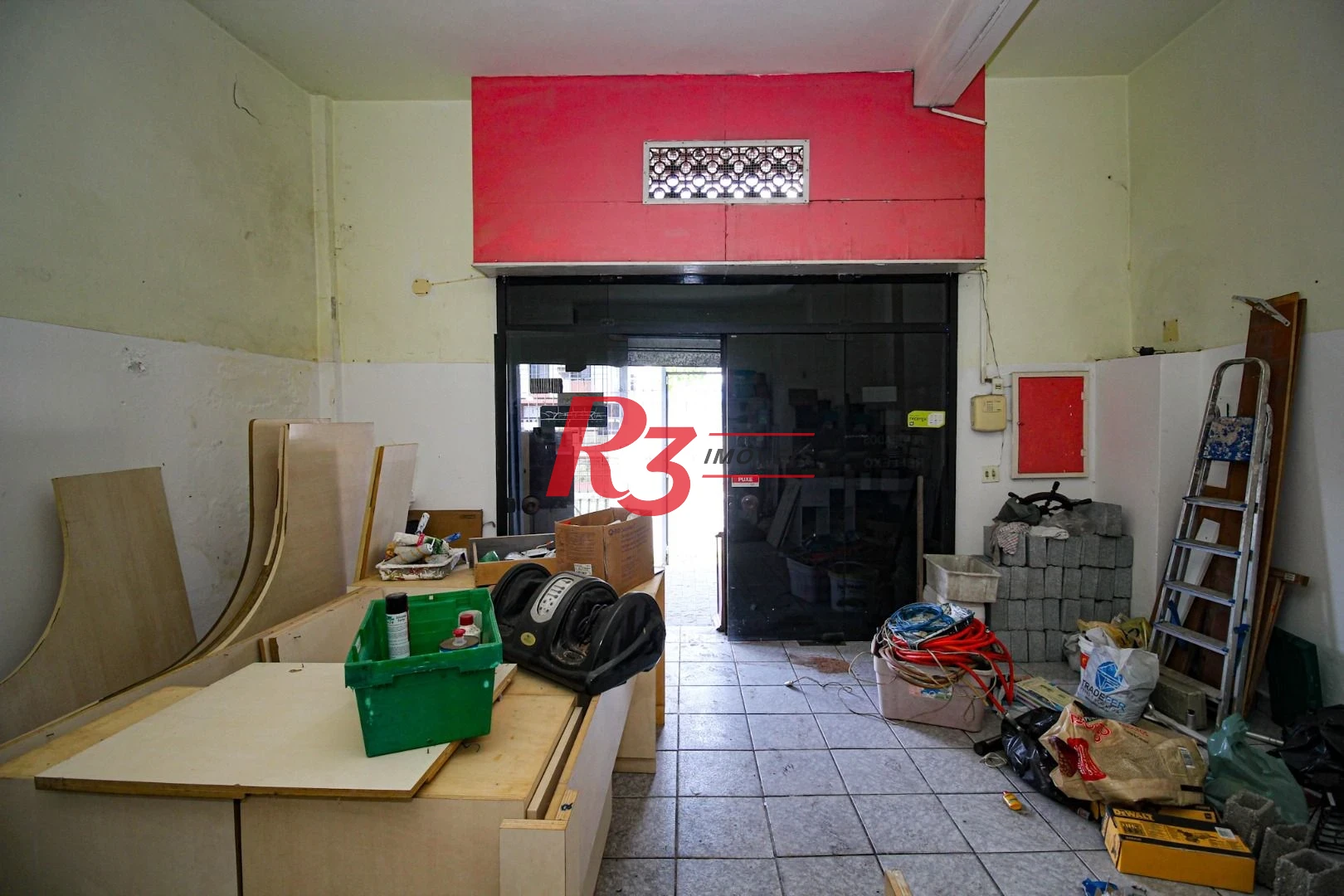 Prédio à venda, 400 m² por R$ 1.350.000,00 - Areia Branca - Santos/SP