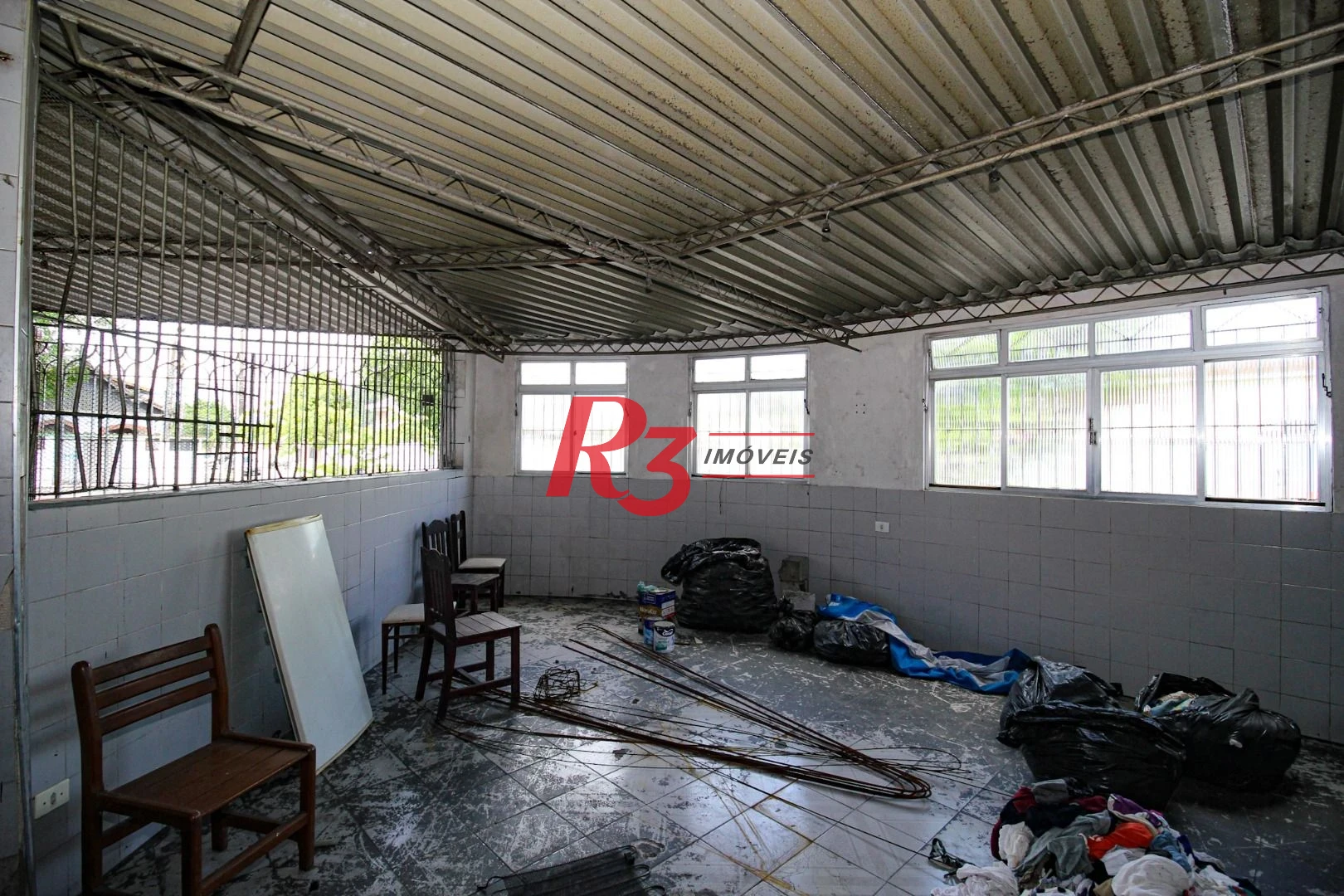 Prédio à venda, 400 m² por R$ 1.350.000,00 - Areia Branca - Santos/SP