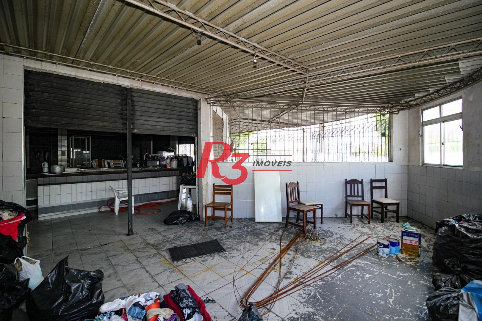 Prédio à venda, 400 m² por R$ 1.350.000,00 - Areia Branca - Santos/SP