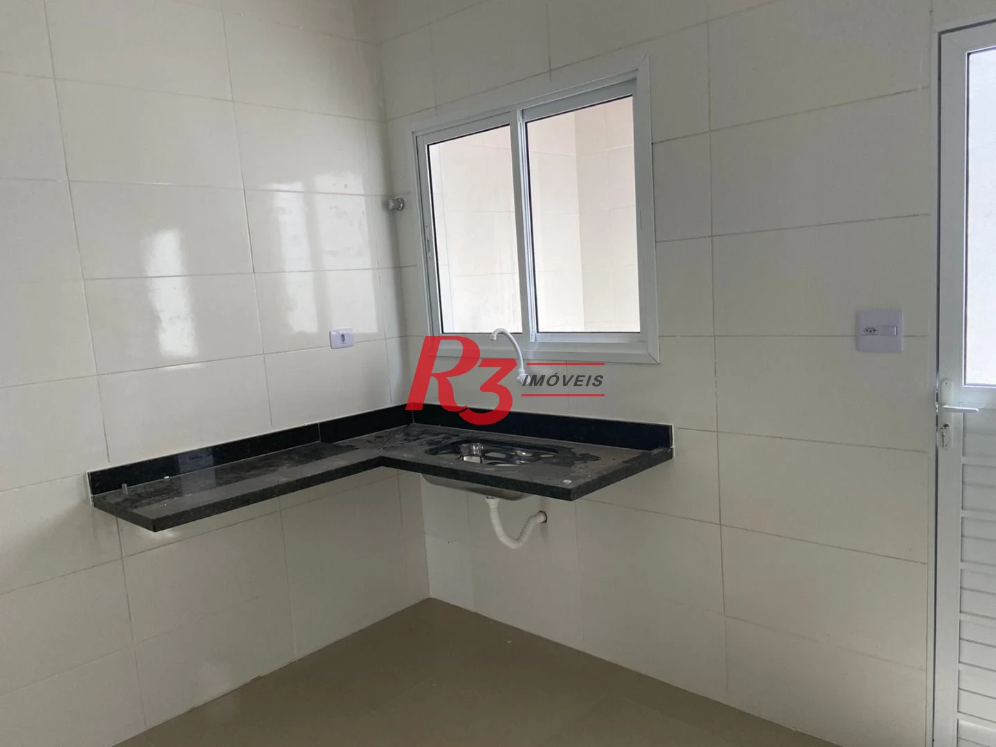 Casa com 2 dormitórios à venda, 57 m² por R$ 500.000,00 - Jardim Alice - Praia Grande/SP