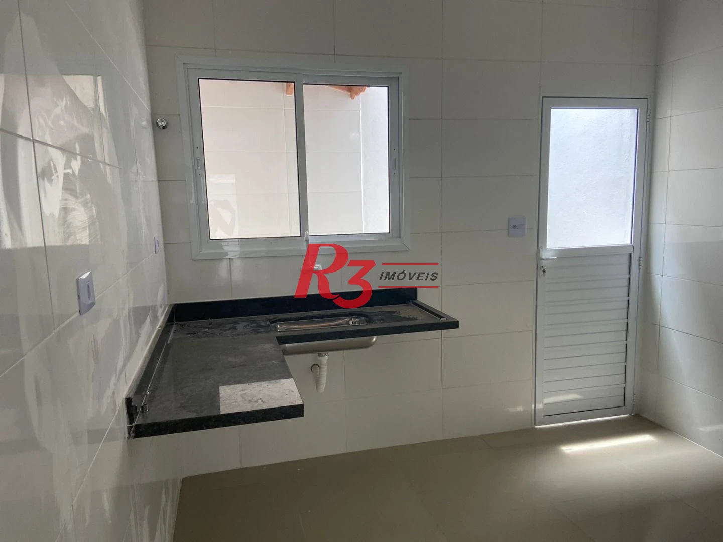 Casa com 2 dormitórios à venda, 57 m² por R$ 500.000,00 - Jardim Alice - Praia Grande/SP