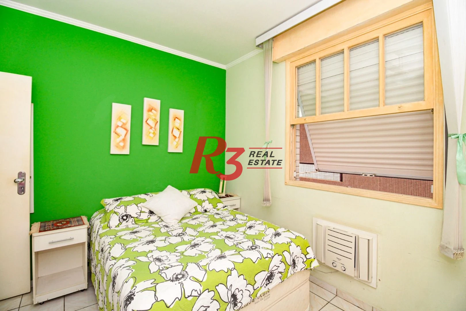 Apartamento com 3 dormitórios à venda, 151 m² por R$ 890.000,00 - Gonzaga - Santos/SP