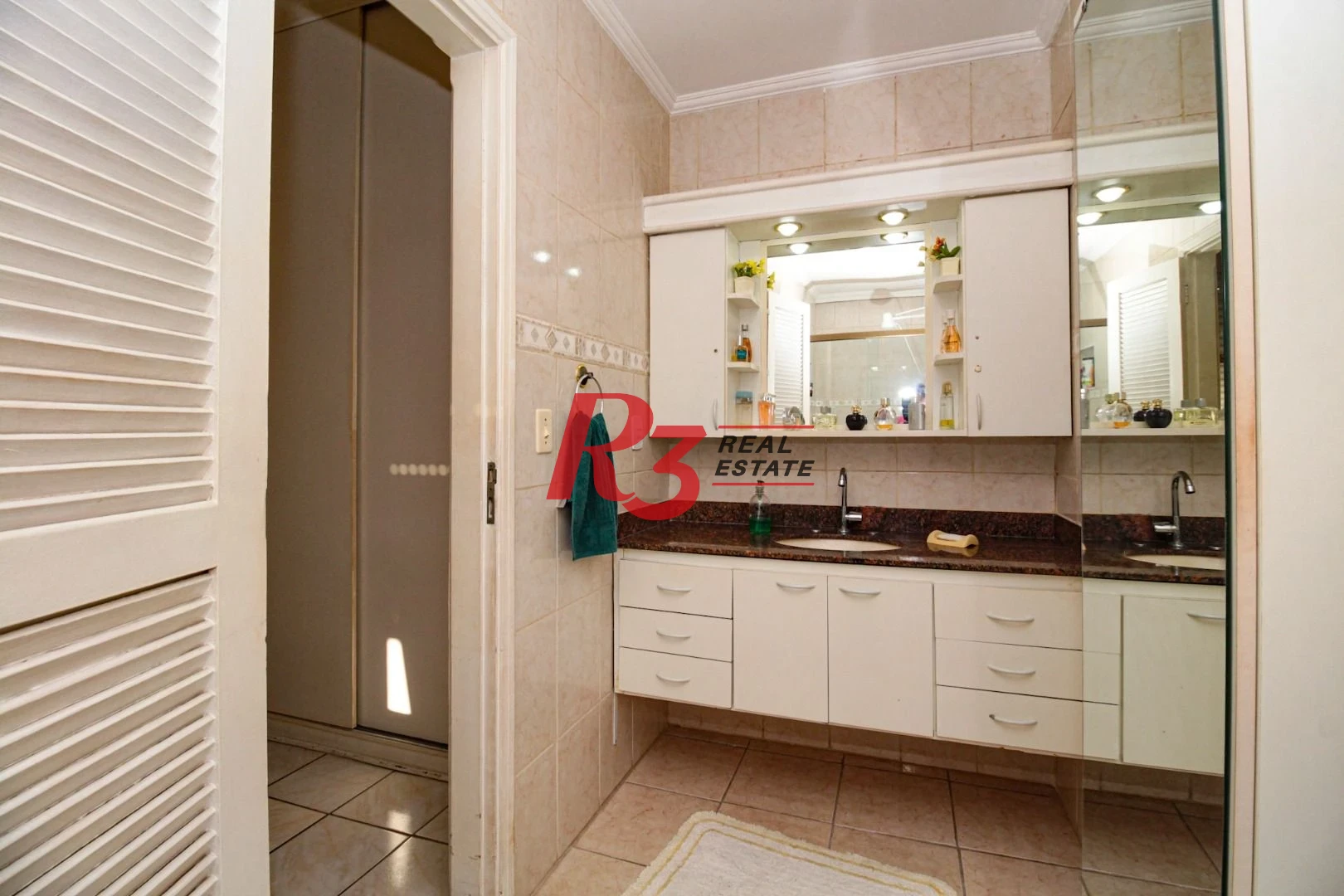 Apartamento com 3 dormitórios à venda, 151 m² por R$ 890.000,00 - Gonzaga - Santos/SP