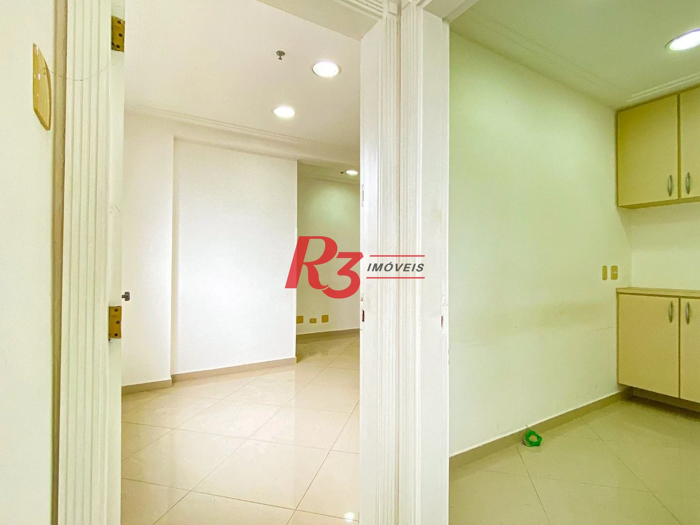 Sala para alugar, 44 m² por R$ 3.000,02/mês - Gonzaga - Santos/SP