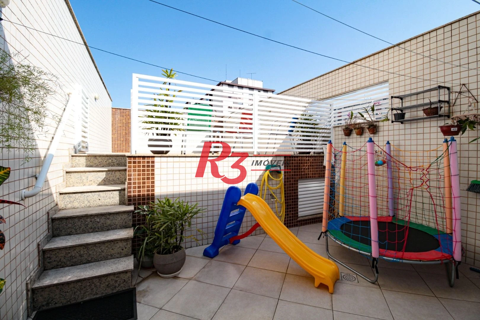 Sobrado à venda, 227 m² por R$ 1.700.000,00 - Boqueirão - Santos/SP