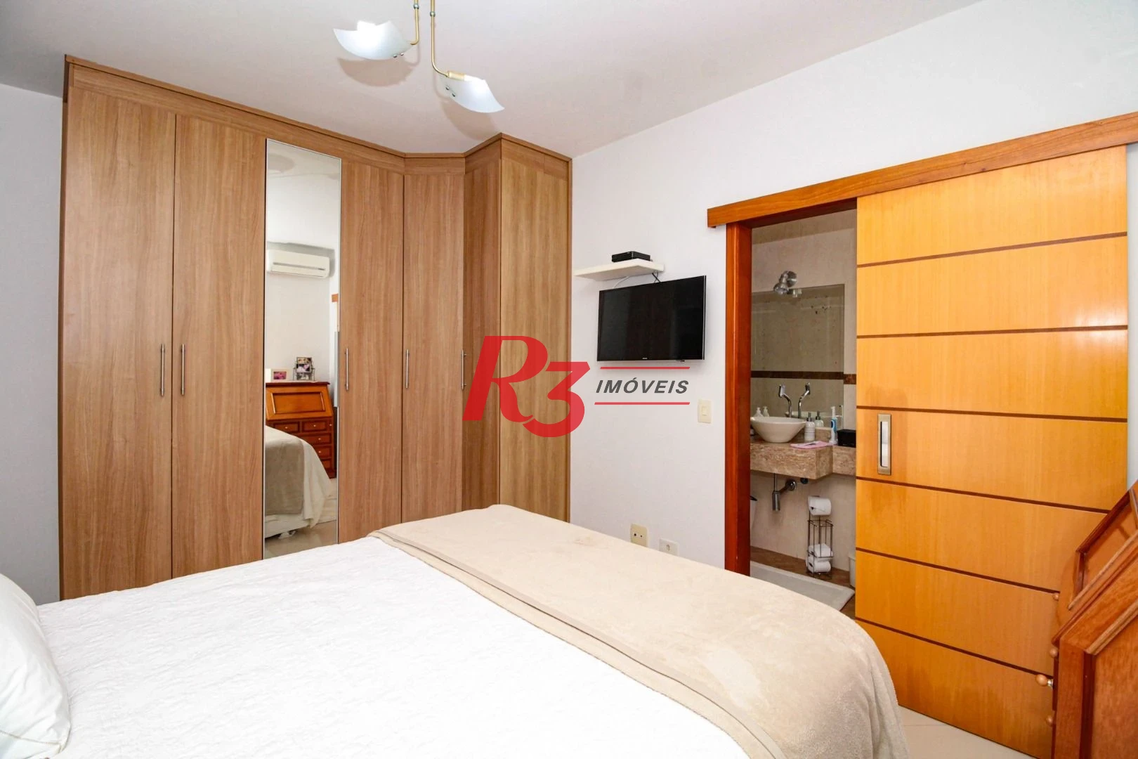 Sobrado à venda, 227 m² por R$ 1.700.000,00 - Boqueirão - Santos/SP
