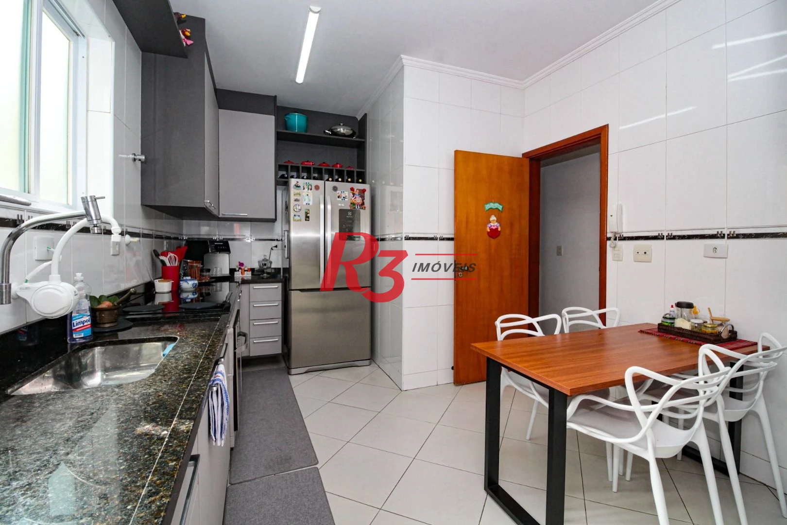Sobrado à venda, 227 m² por R$ 1.700.000,00 - Boqueirão - Santos/SP