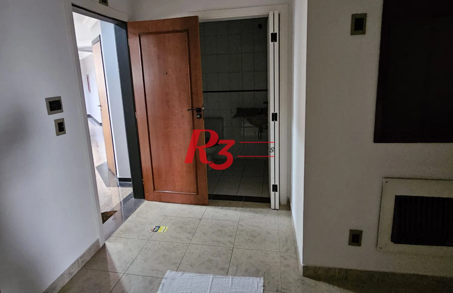 Sala, 100 m² - venda por R$ 300.000,00 ou aluguel por R$ 3.240,00/mês - Vila Nova - Santos/SP