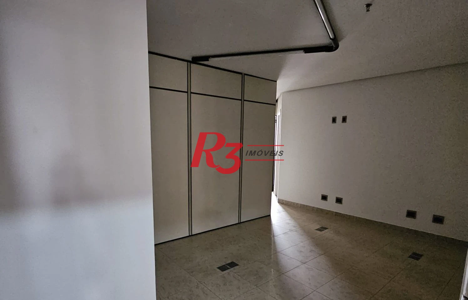 Sala, 100 m² - venda por R$ 300.000,00 ou aluguel por R$ 3.240,00/mês - Vila Nova - Santos/SP