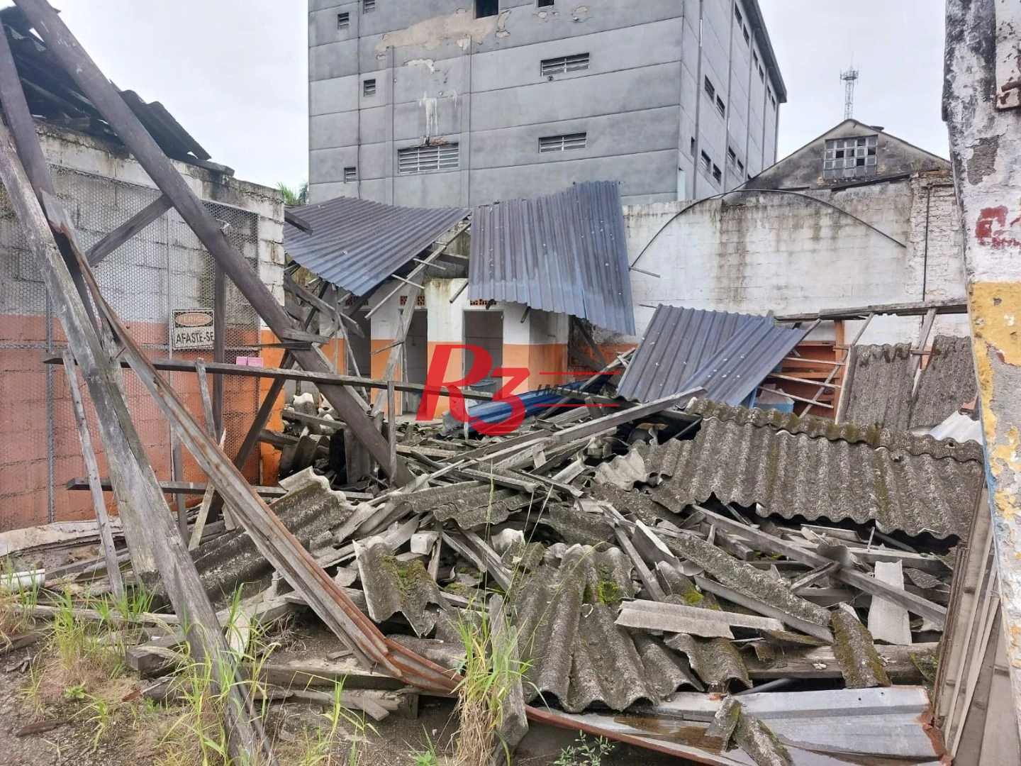Terreno à venda, 10712 m² por R$ 79.000.000,00 - Macuco - Santos/SP