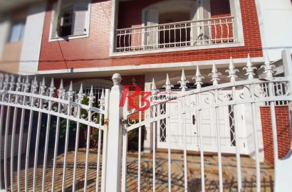 Sobrado com 3 dormitórios à venda, 131 m² por R$ 980.000,00 - Boqueirão - Santos/SP