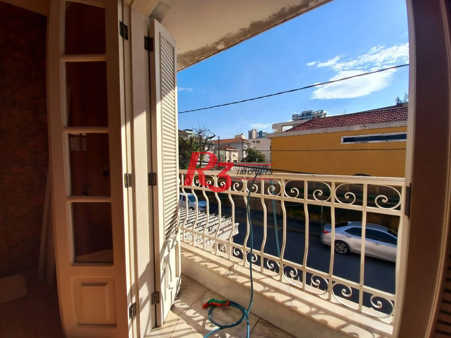Sobrado com 3 dormitórios à venda, 131 m² por R$ 980.000,00 - Boqueirão - Santos/SP