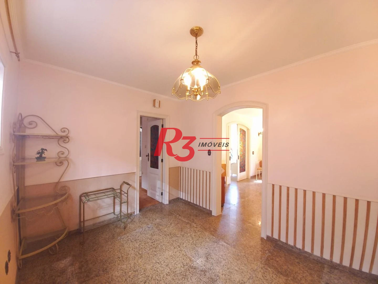 Sobrado com 3 dormitórios à venda, 131 m² por R$ 980.000,00 - Boqueirão - Santos/SP