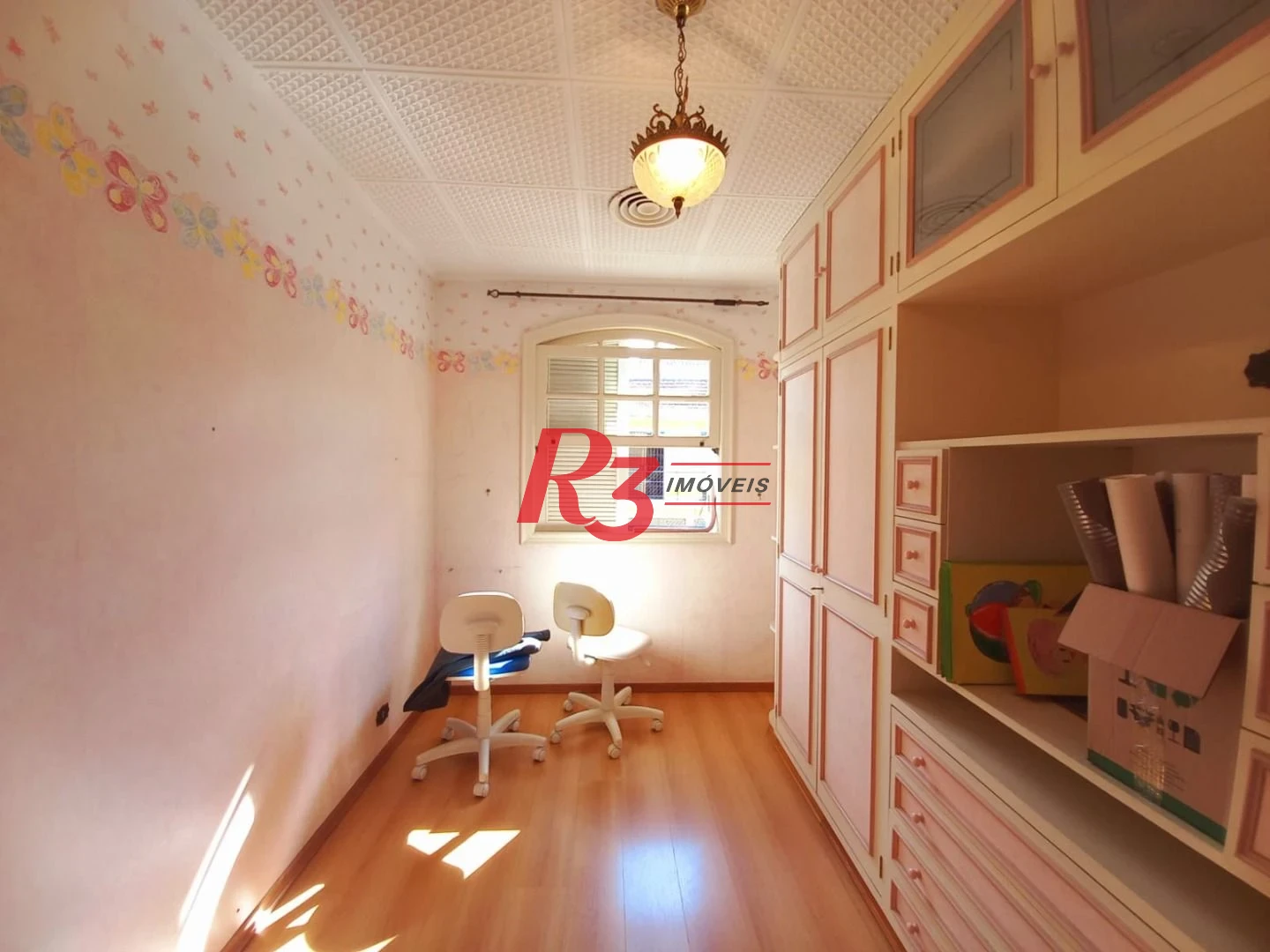 Sobrado com 3 dormitórios à venda, 131 m² por R$ 980.000,00 - Boqueirão - Santos/SP