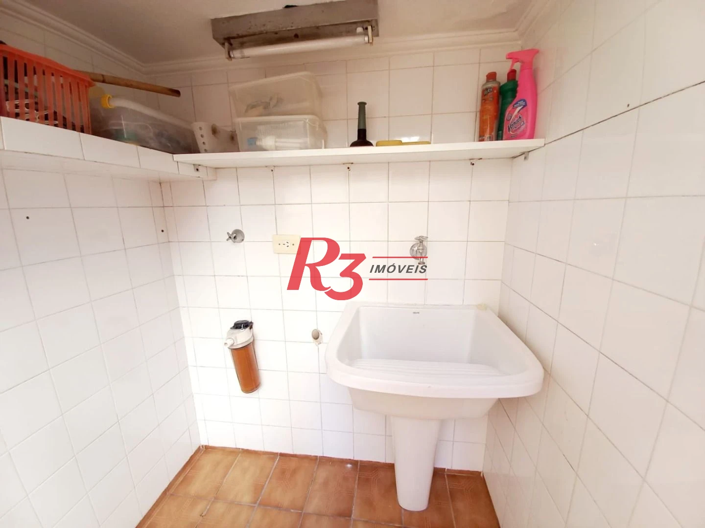 Sobrado com 3 dormitórios à venda, 131 m² por R$ 980.000,00 - Boqueirão - Santos/SP