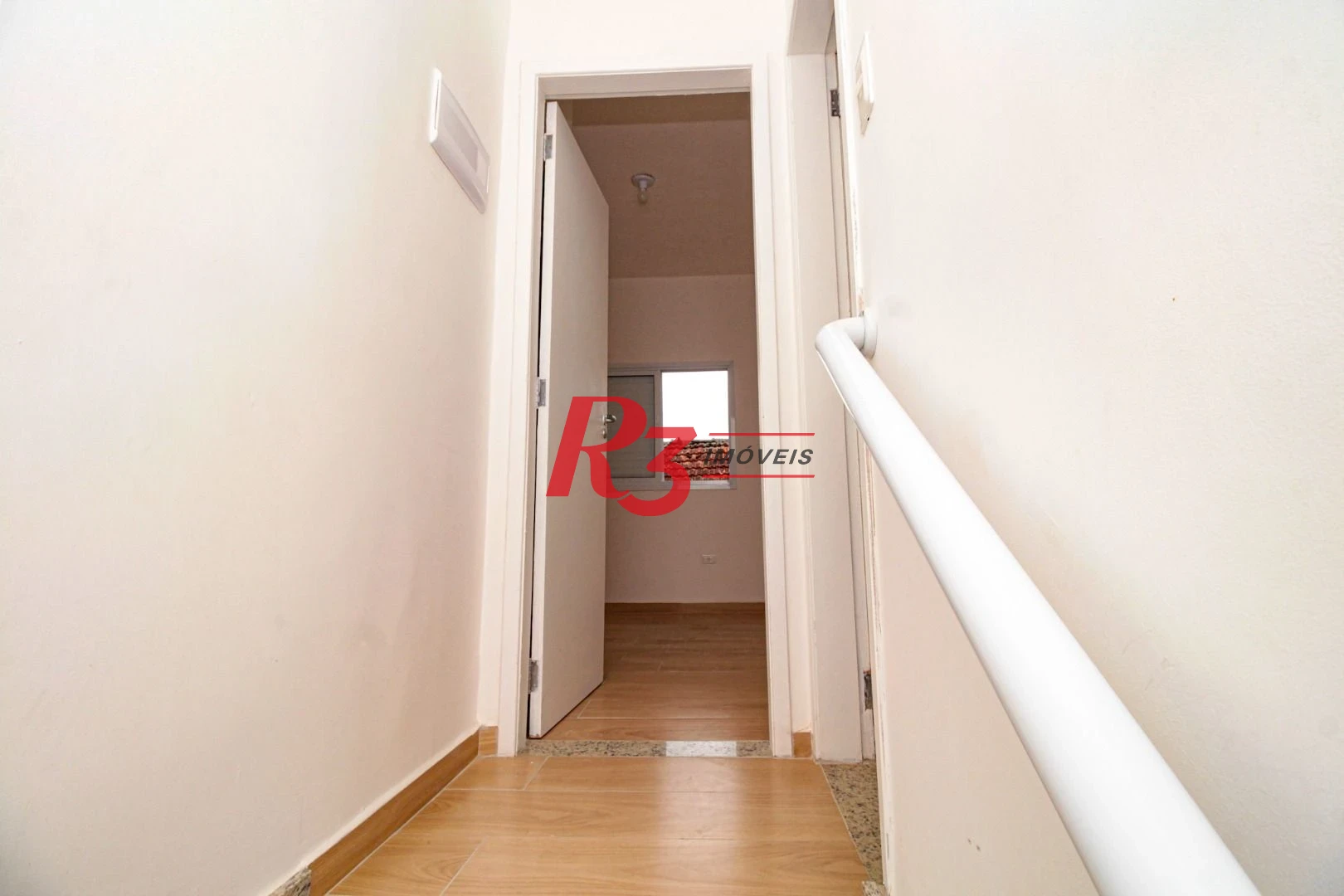 Sobrado com 2 dormitórios à venda, 103 m² por R$ 690.000 - Campo Grande - Santos/SP