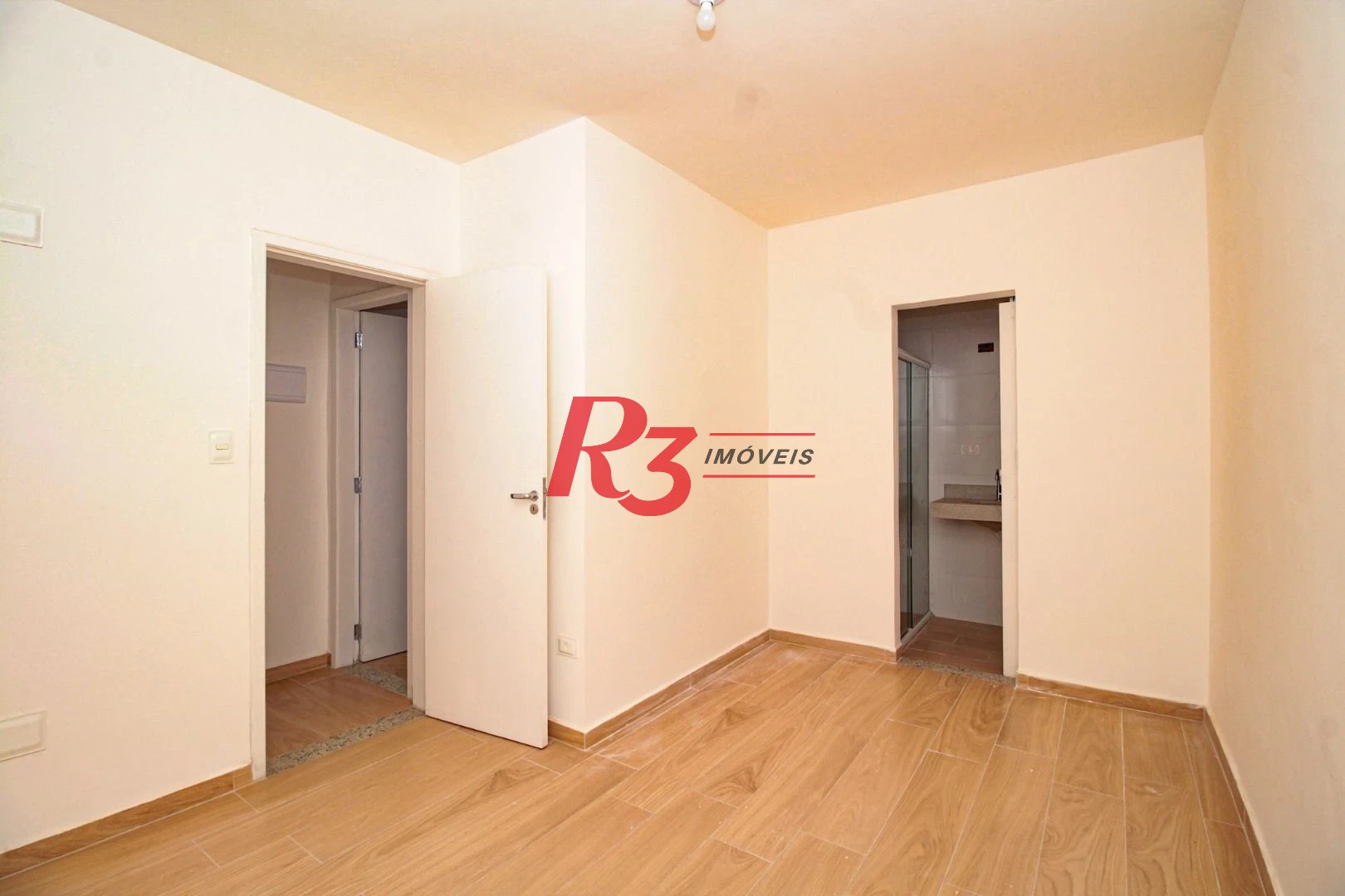 Sobrado com 2 dormitórios à venda, 103 m² por R$ 690.000 - Campo Grande - Santos/SP