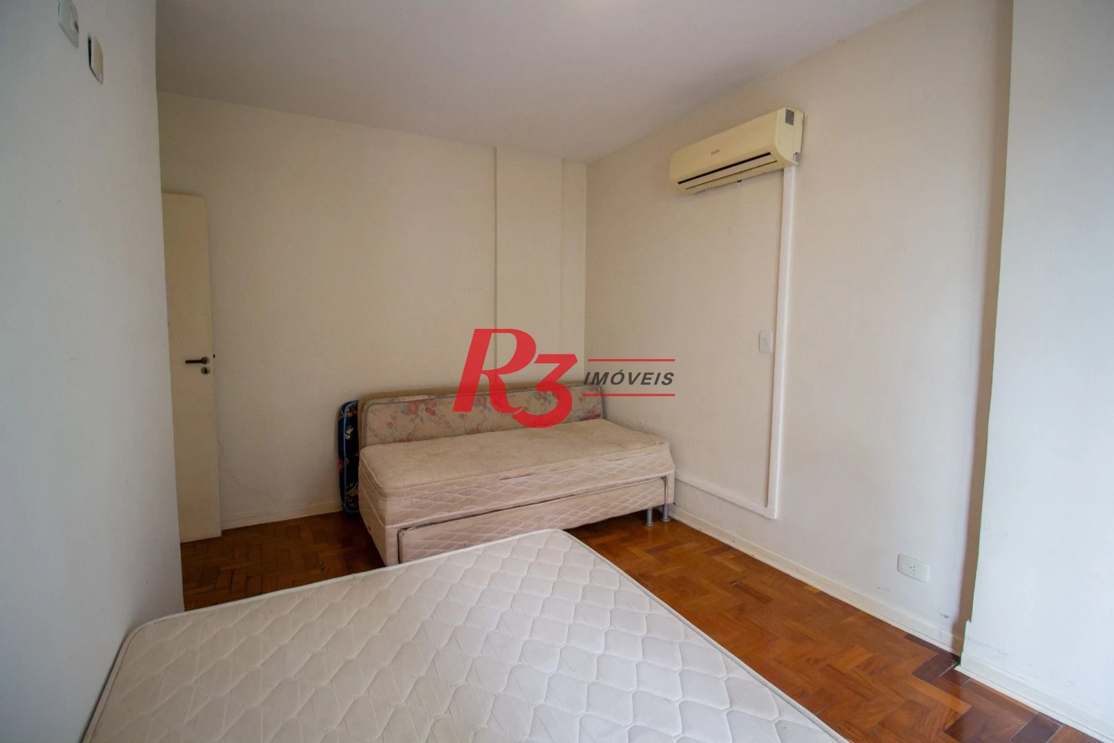 Apartamento com 2 dormitórios à venda, 86 m² por R$ 480.000,00 - Embaré - Santos/SP