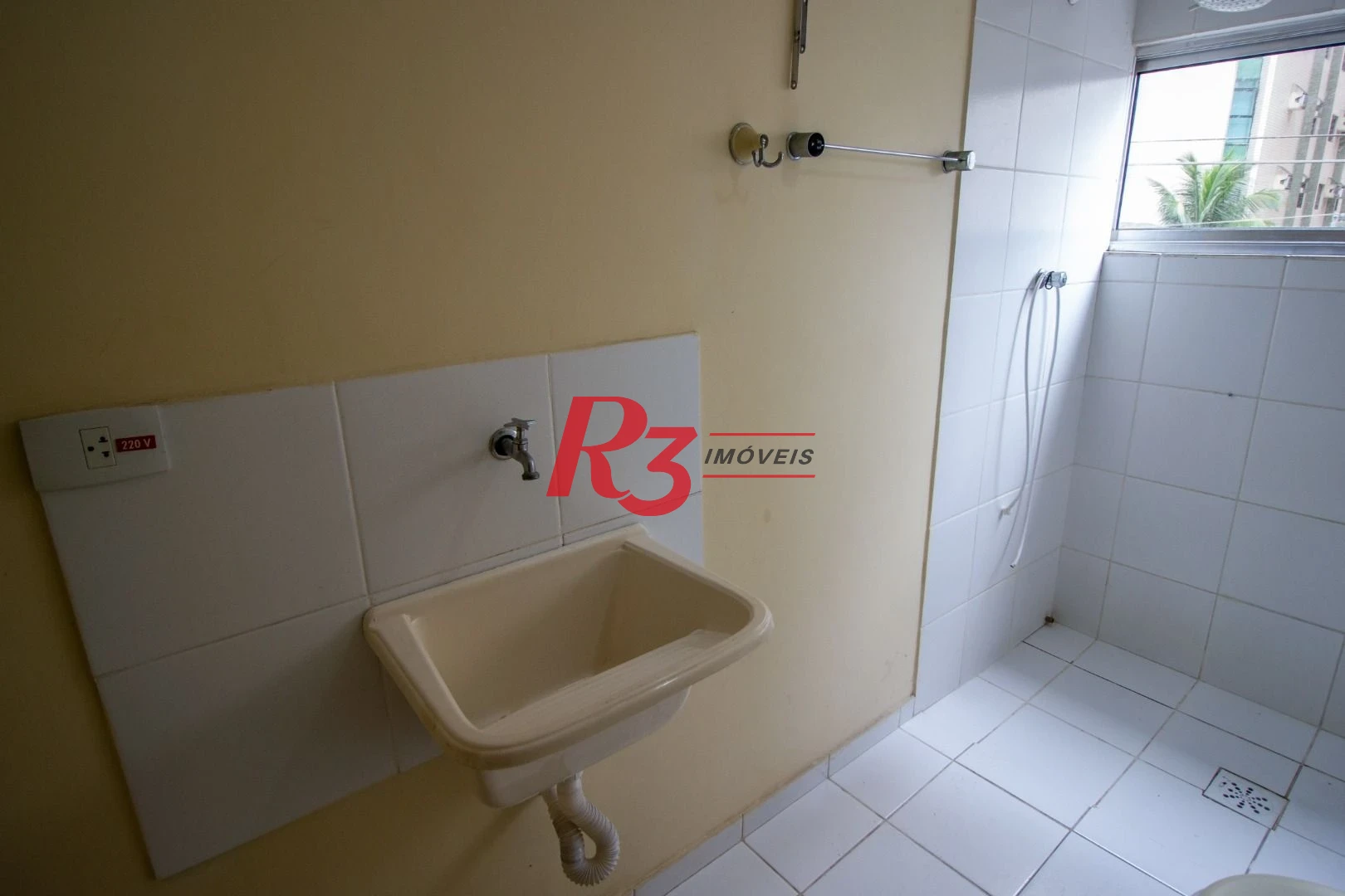 Apartamento com 2 dormitórios à venda, 86 m² por R$ 480.000,00 - Embaré - Santos/SP
